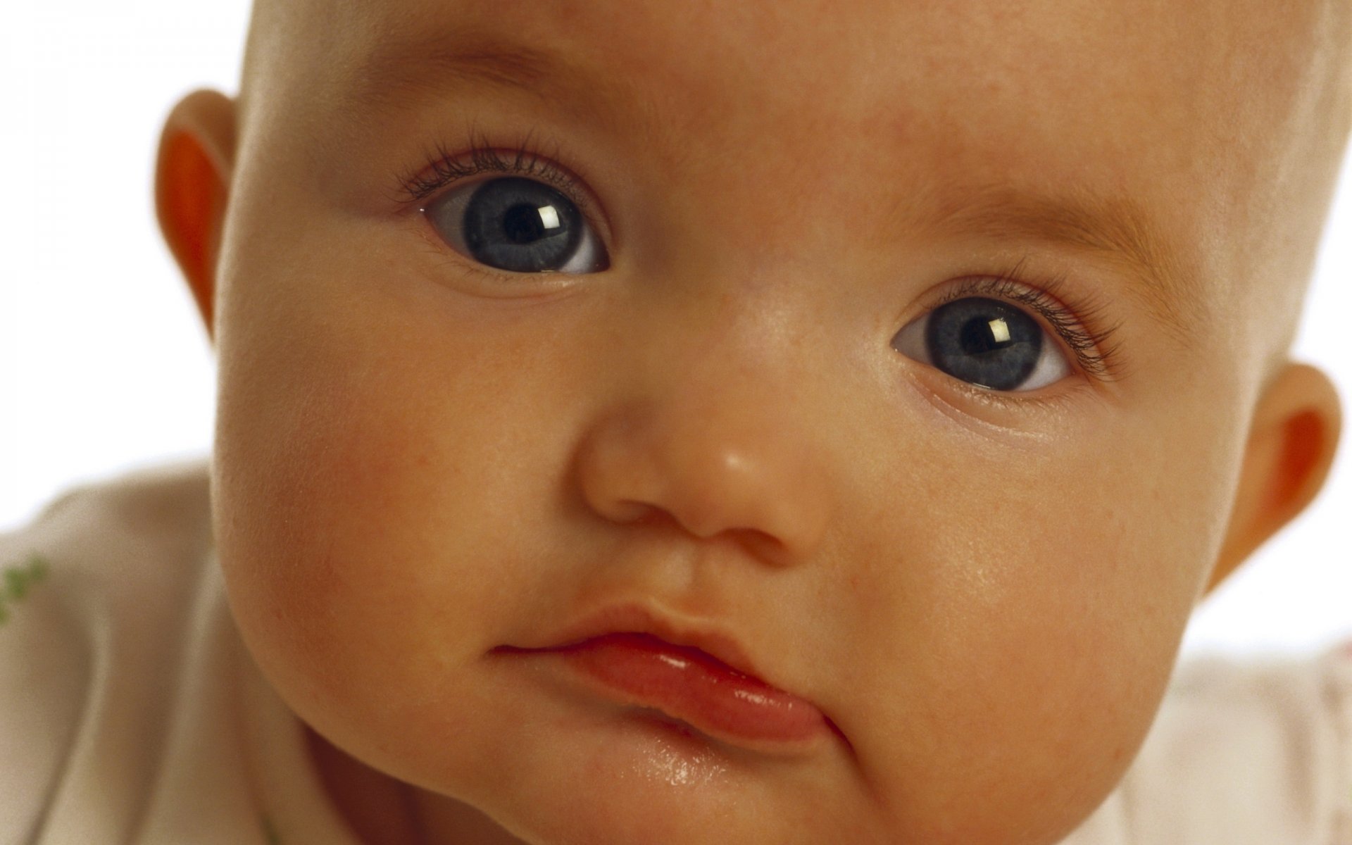 little man baby girl portrait look eyes face macro eyes mouth nose baby child