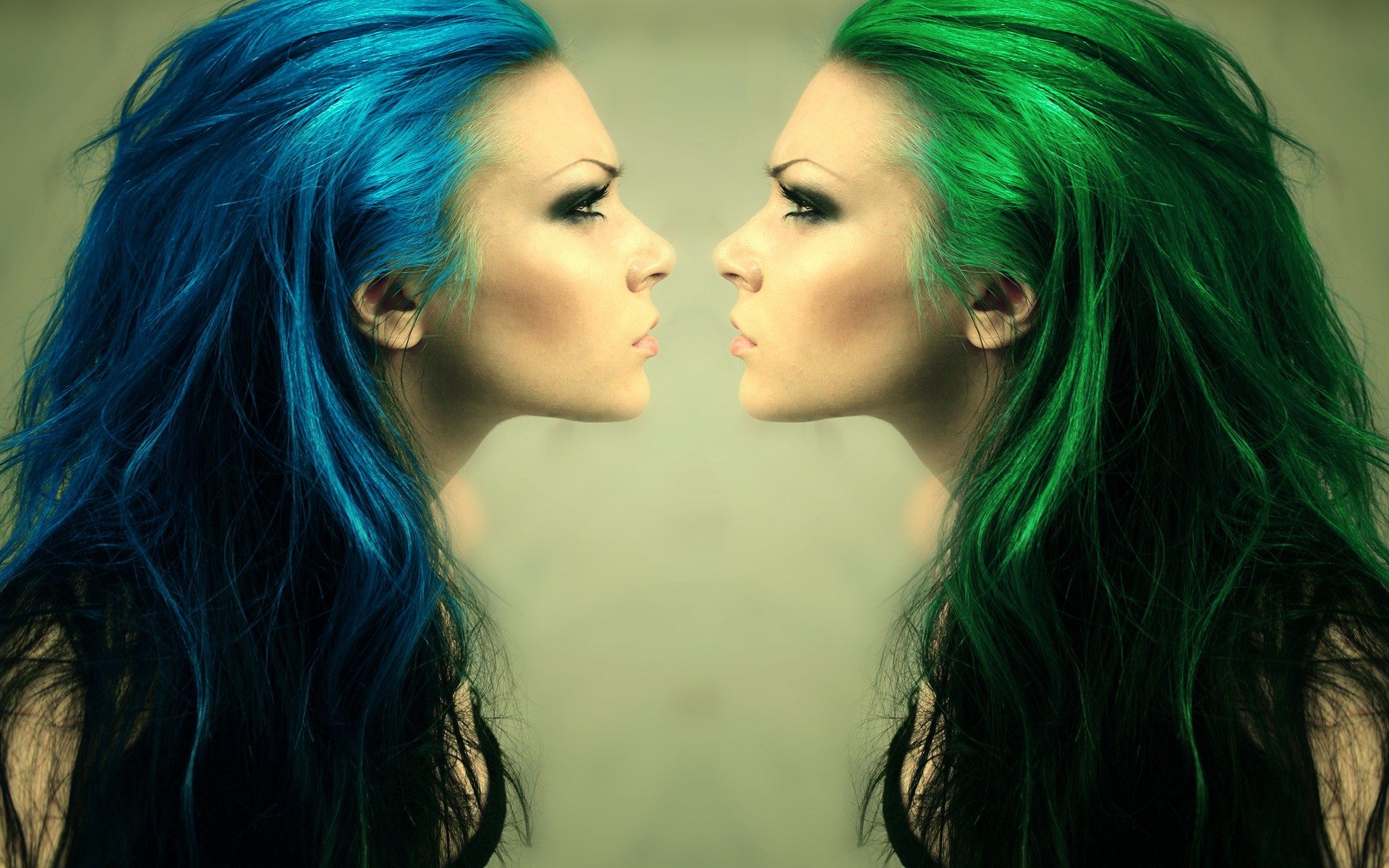 face to face girl section hair blue green
