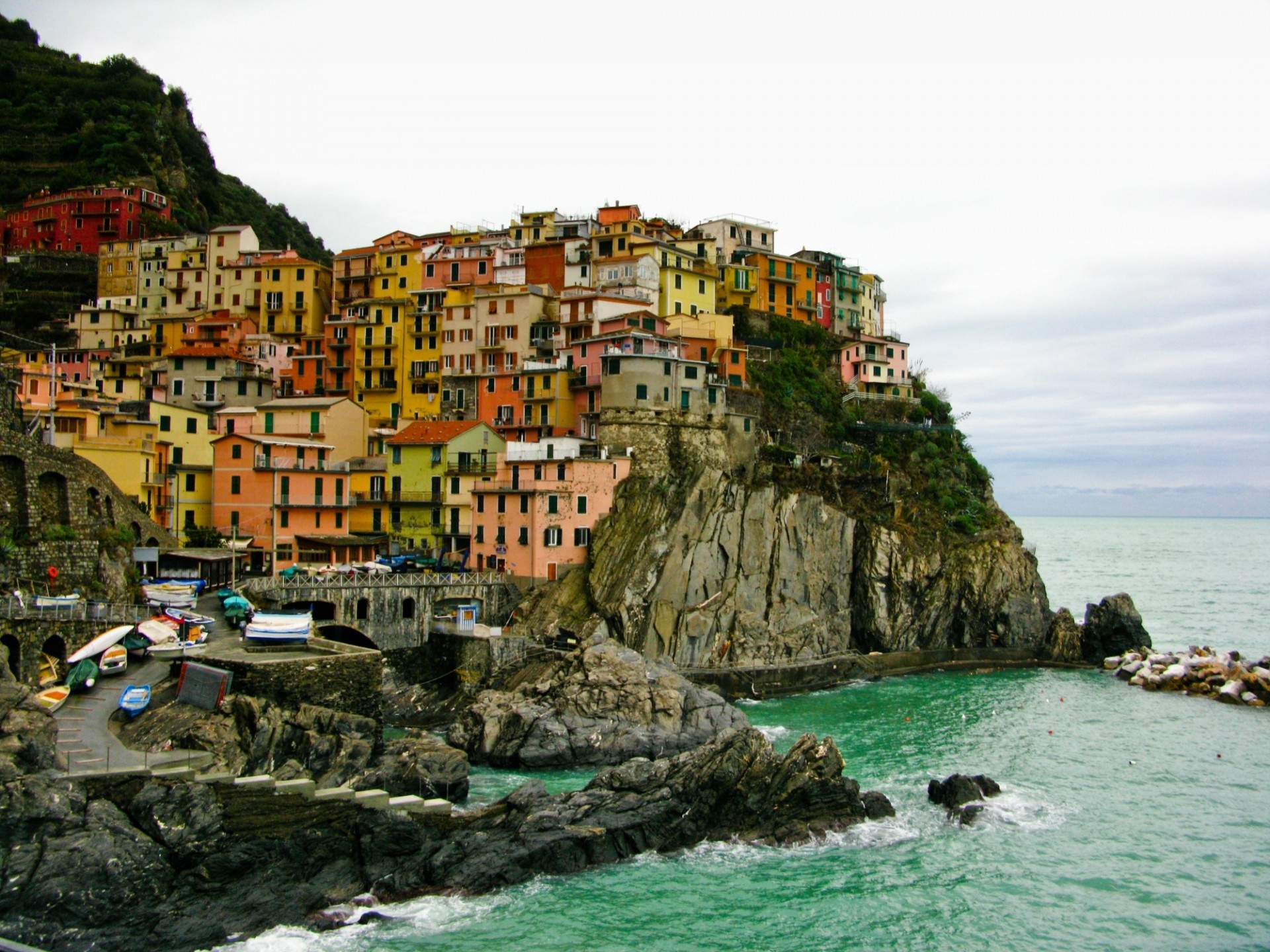 cinque terre liguria italy manarola