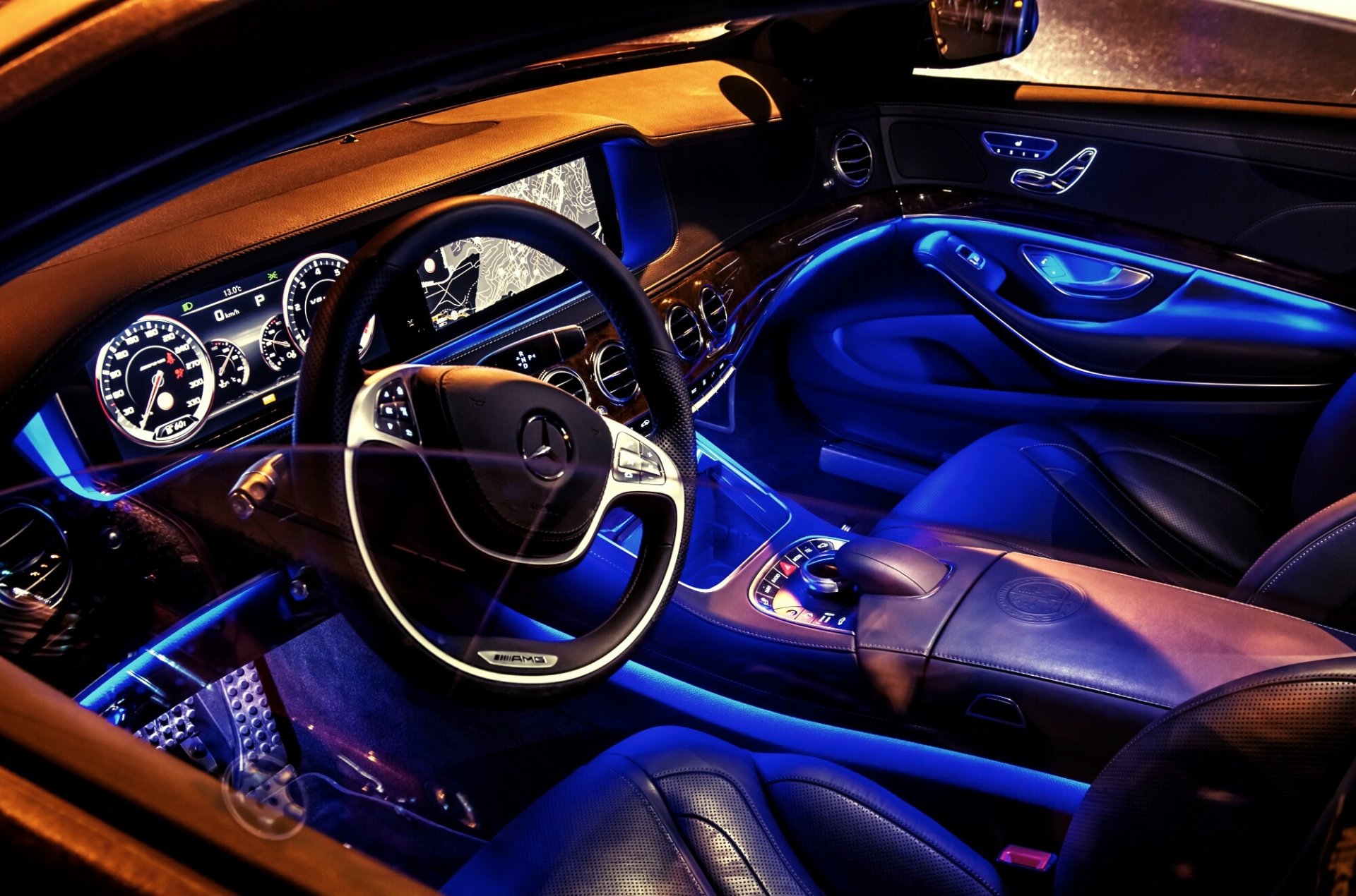 mercedes-benz w222 s63 amg s-class neon blue salon