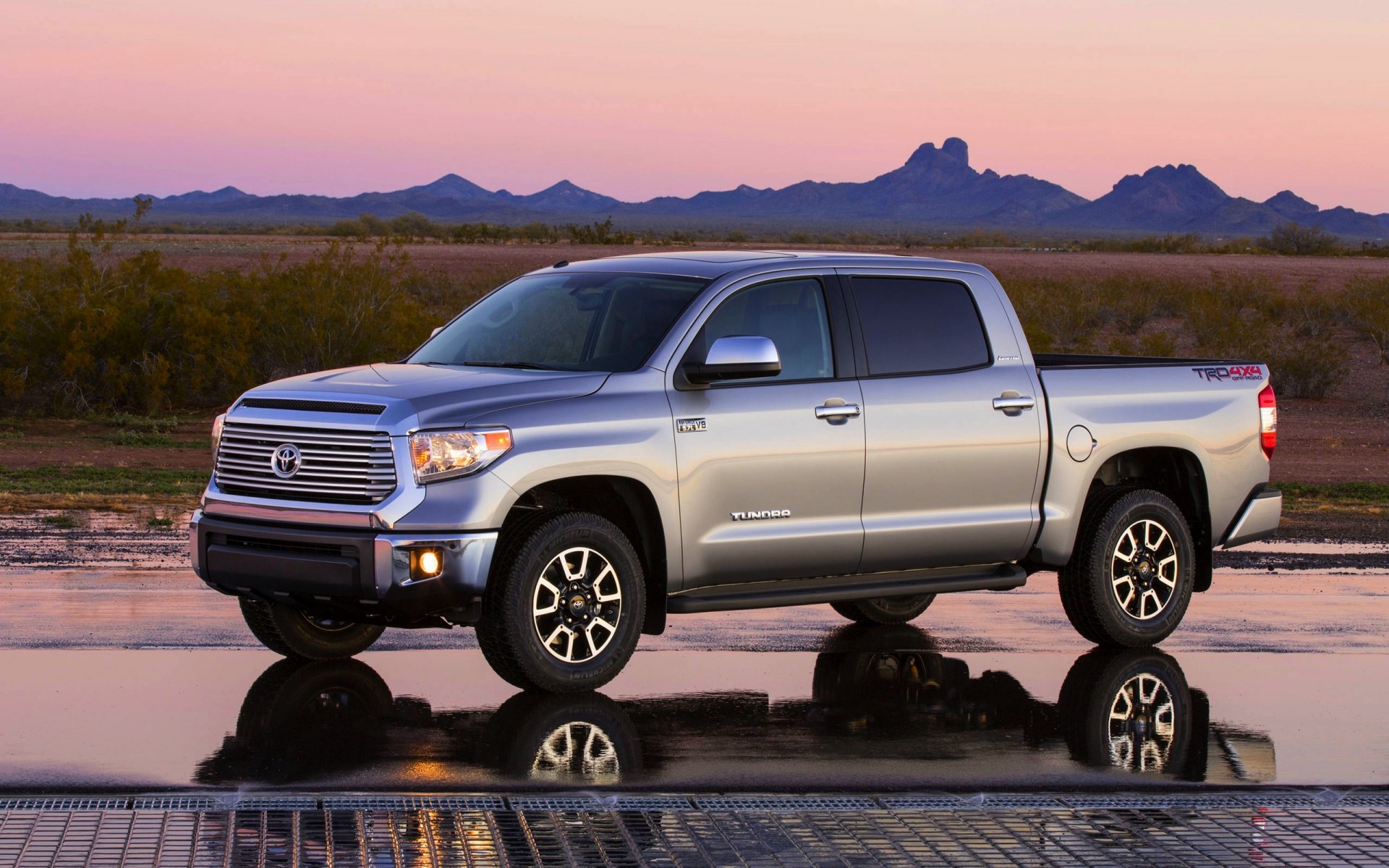 toyota tundra pickup truck evening car gray toyota reflection side view