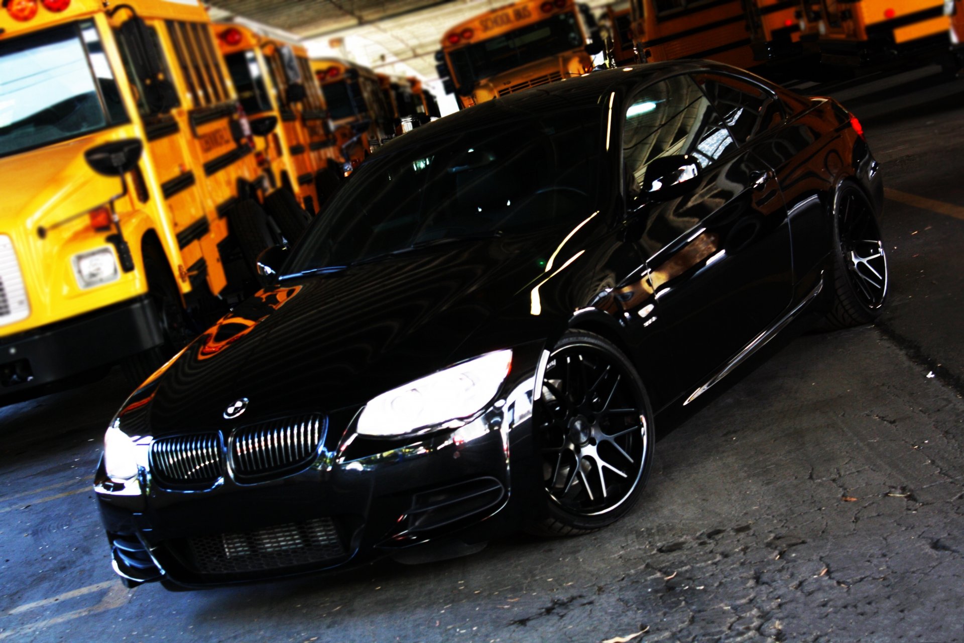 bmw 335i black bmw spereda view headlights school bu
