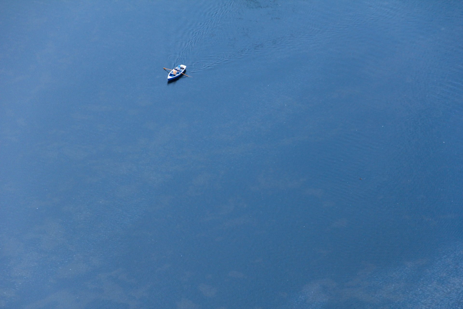 boat water minimalism