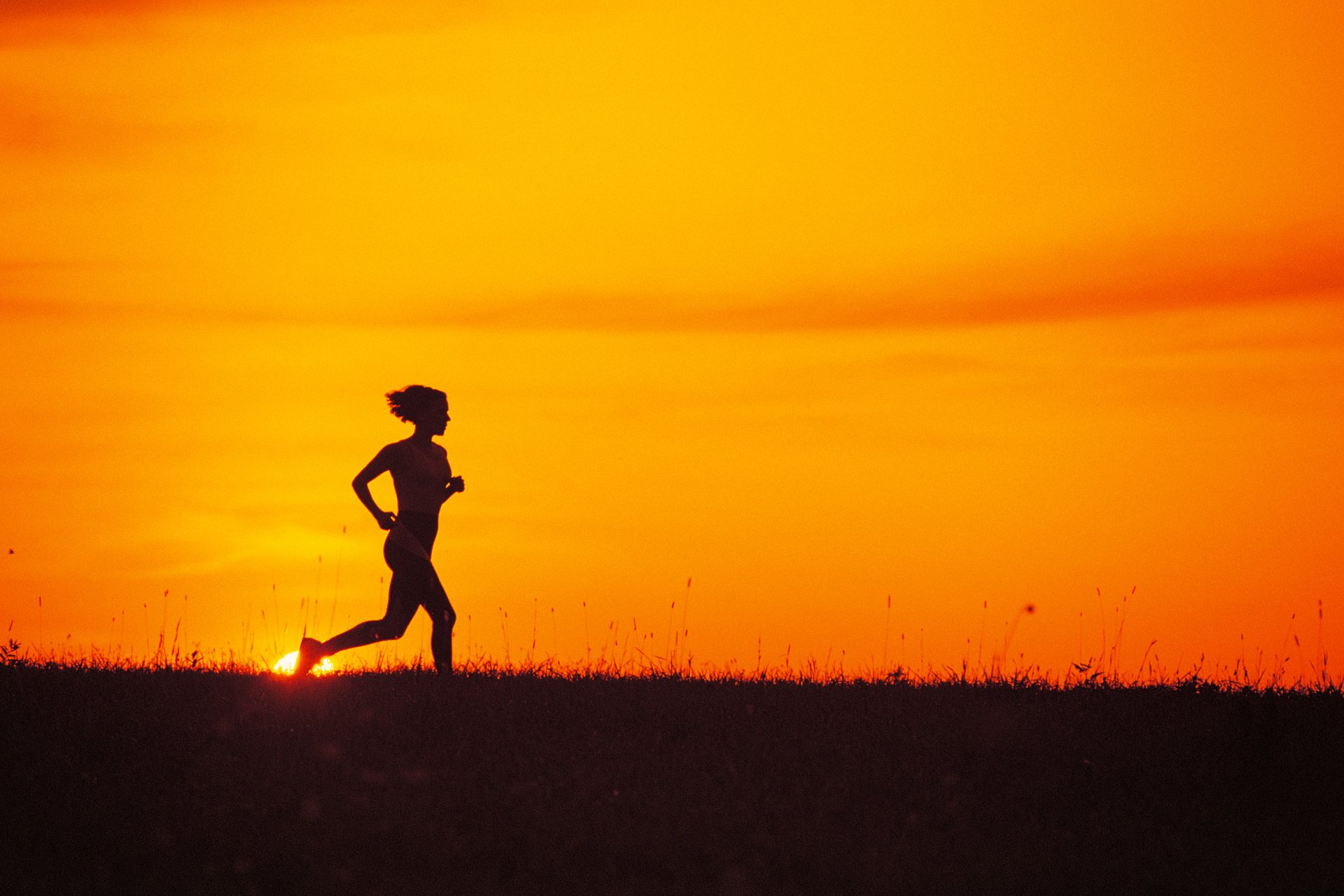 night girl silhouette running sports nature