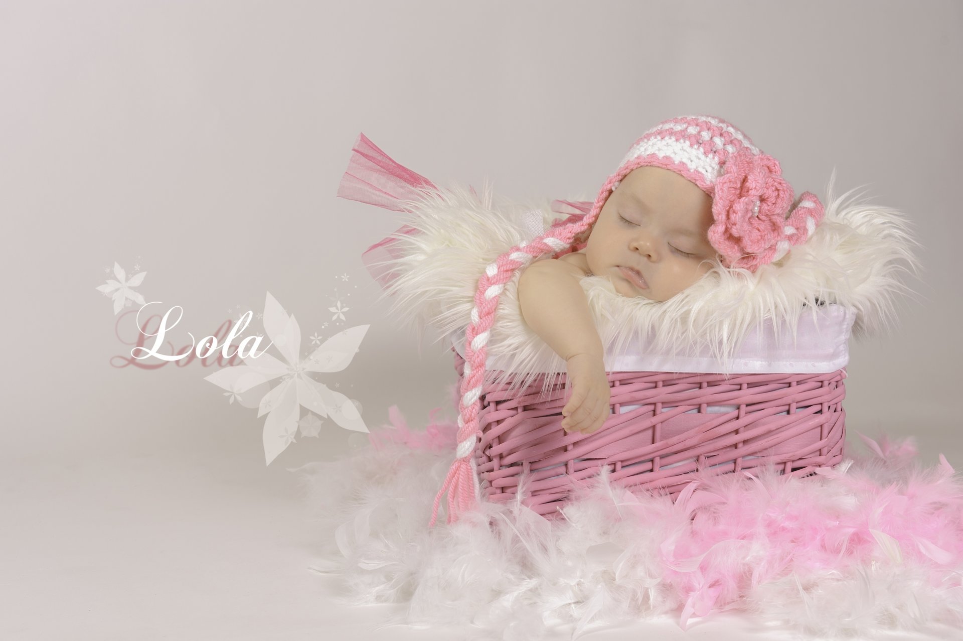 girl babe spaschaya sleeping shopping hat feather