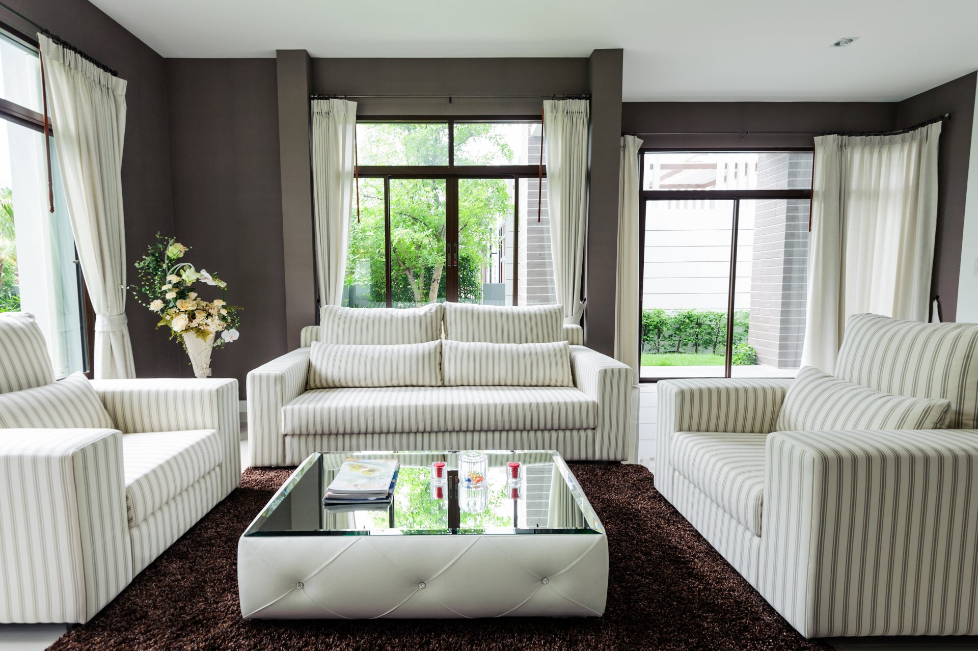 interior design dining sofa table carpet curtains photo