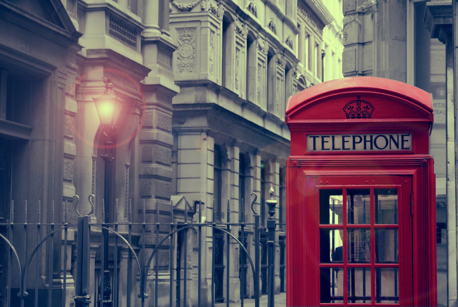 london town light phone booth house city lamp call-box 1920x1286