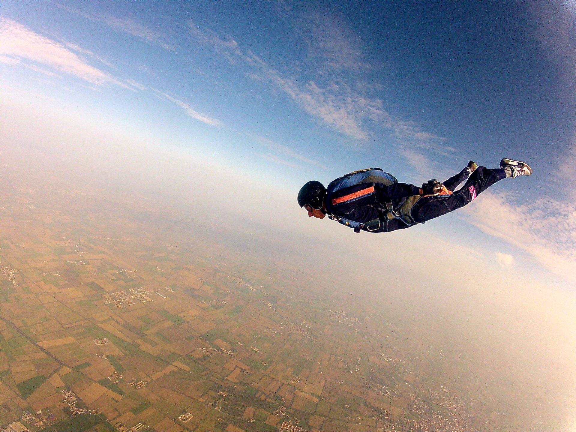 parachutist parachuting freeflying sky helmet trailers parachute extreme sport
