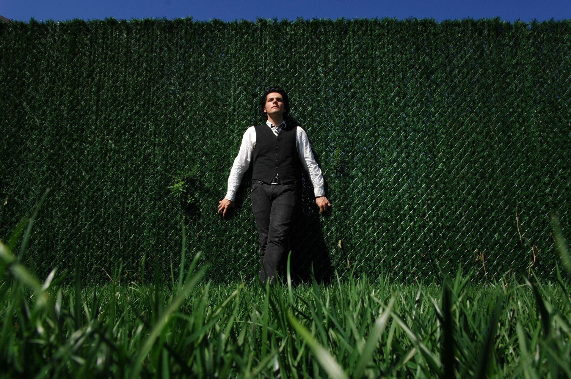 my chemical romance gerard way grass green wall