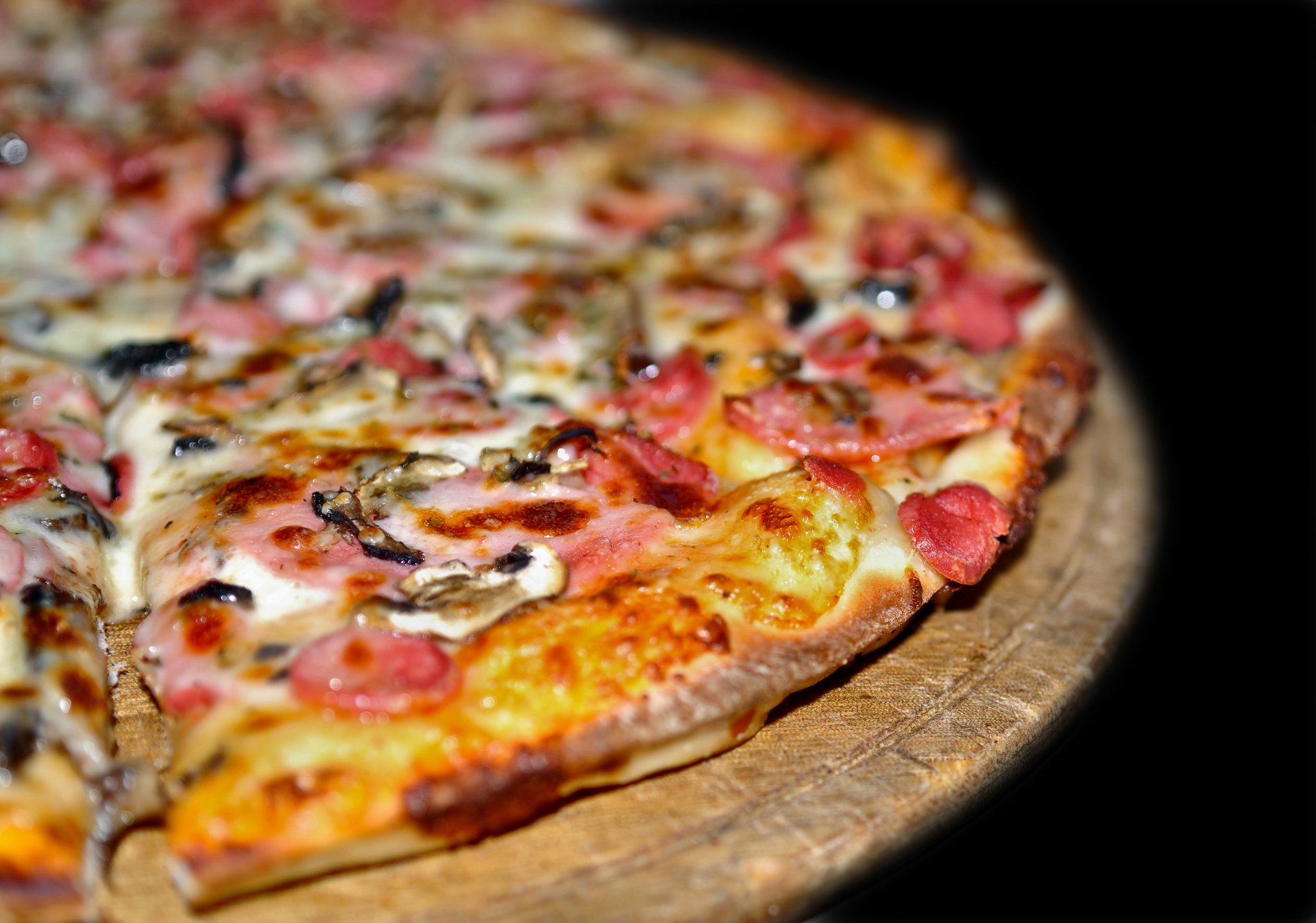 food food delicious satisfying pizza macro