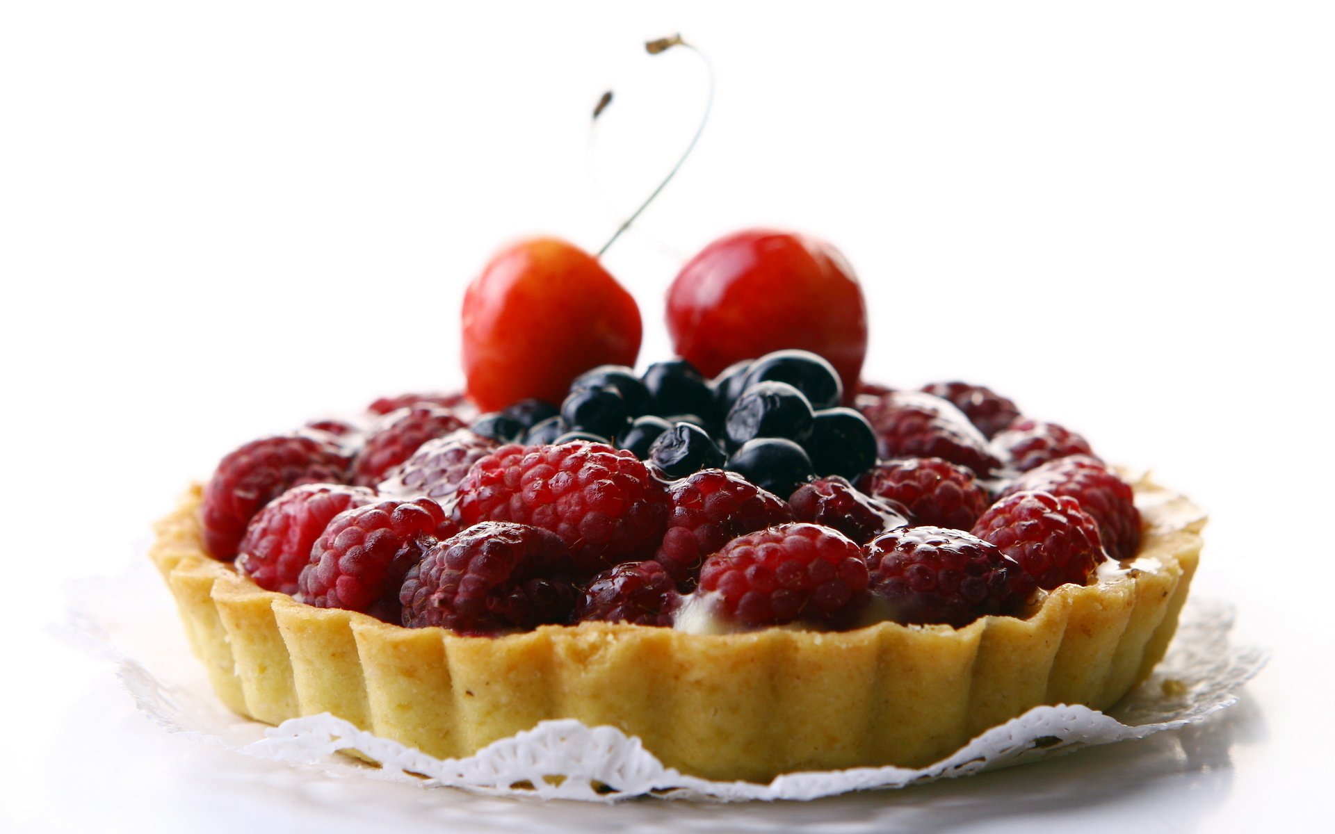 food dessert sweet pie berries raspberries blueberries cherries cream food cake blueberries 1920x1200
