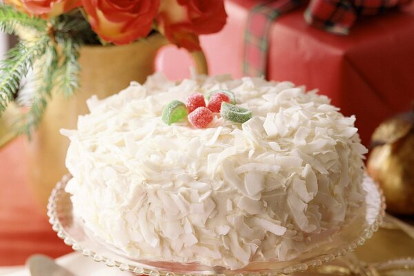 Delicate white cake for the new year