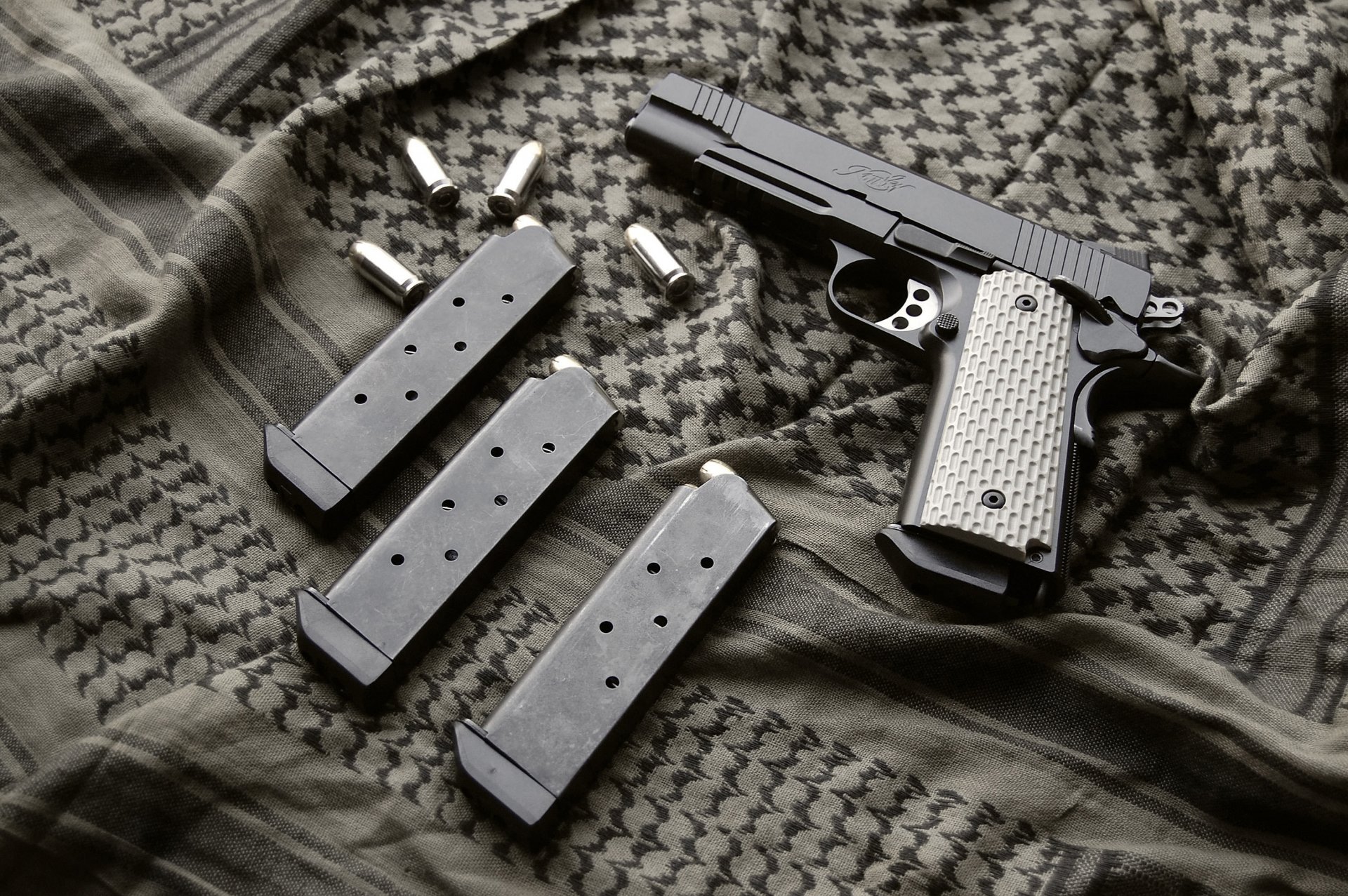 kimber custom 1911 gun weapon shops cloth