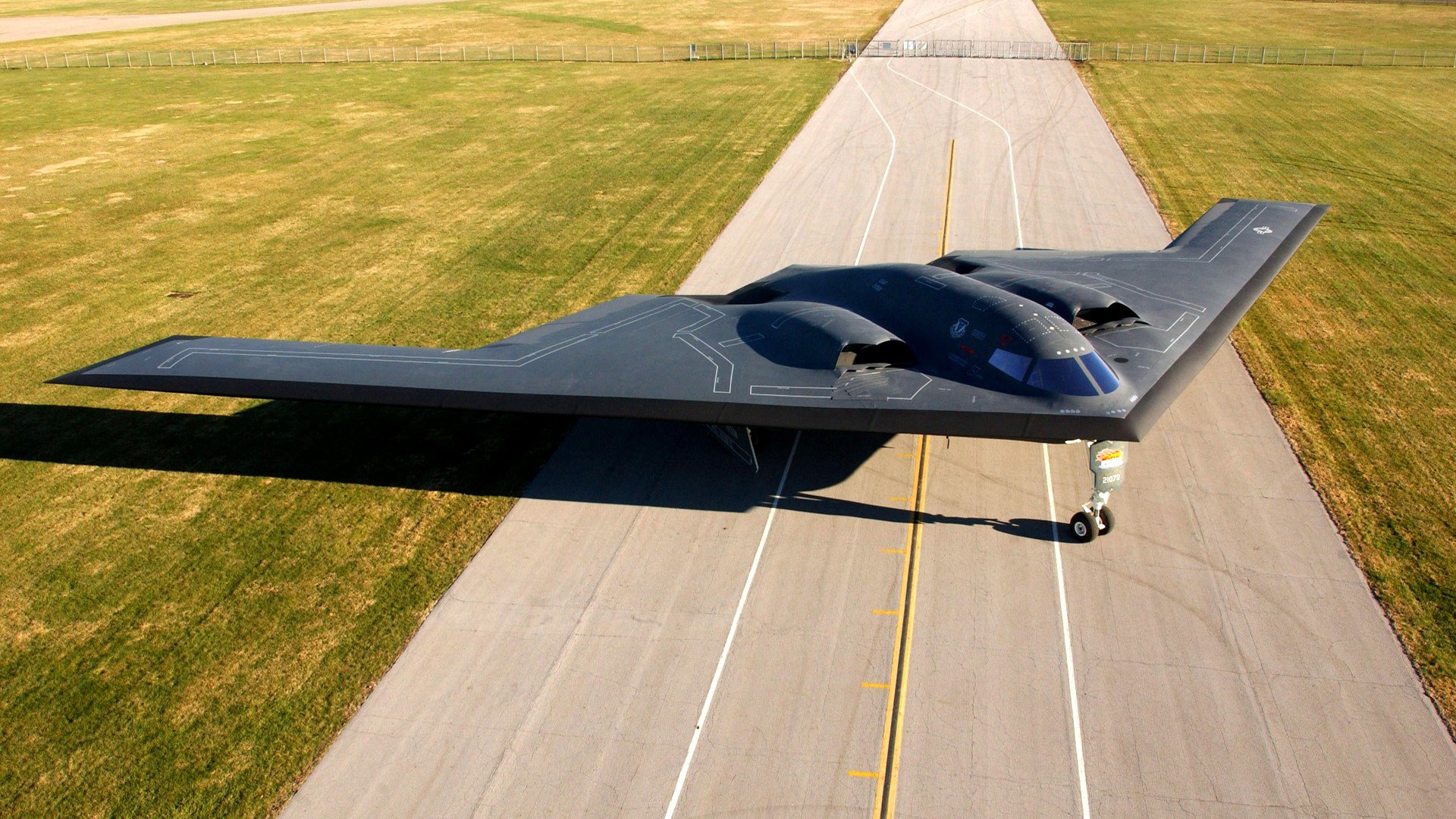b-2 spirit bomber airport