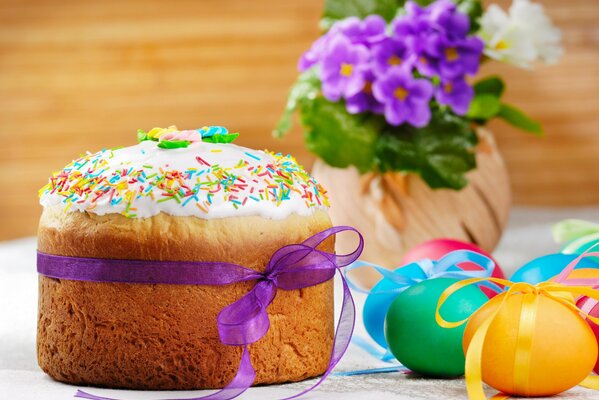 A premonition of the holiday: a cake for a Bright Easter