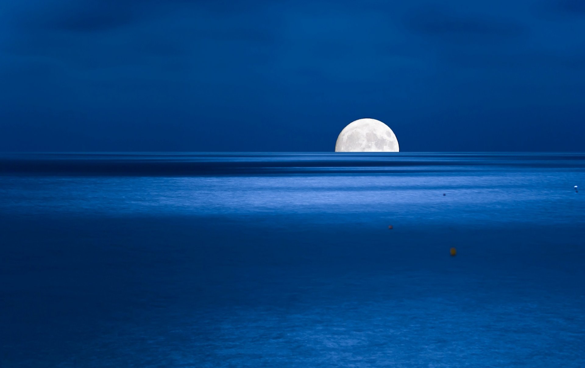 night sea moon